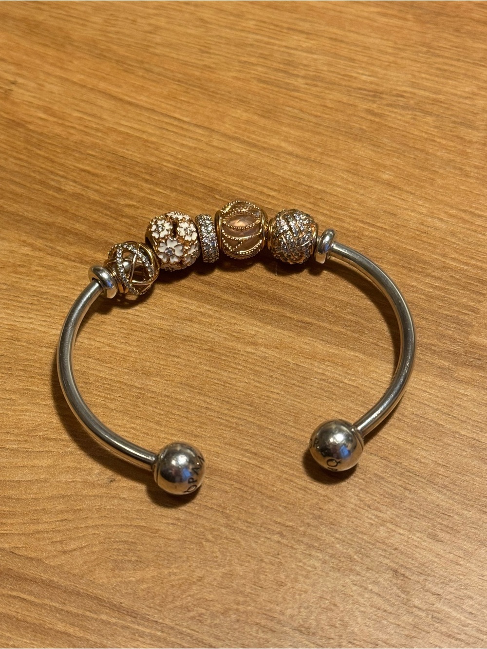 Pandora Moments sterling silver bangle
